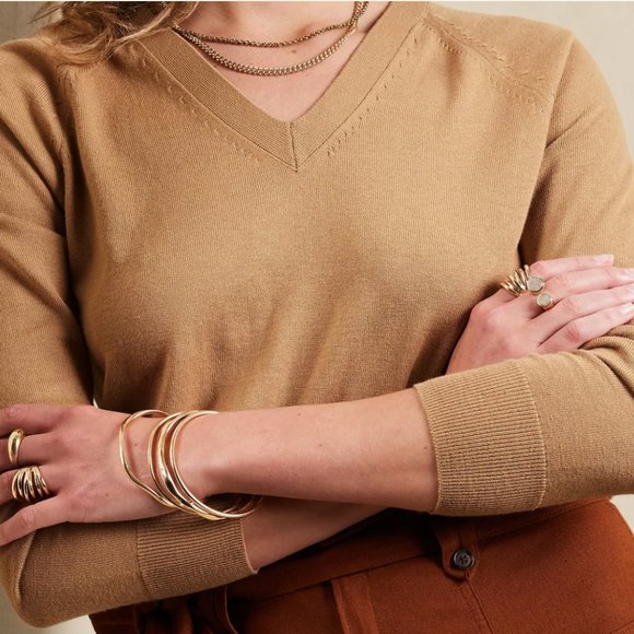 Banana Republic Sweaters - Banana Republic Forever Sweater Size Large NWT